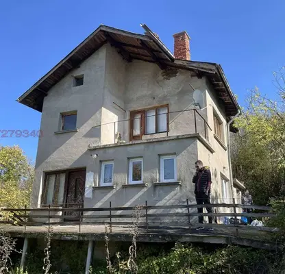 Photo 2 — House in Pernik, Klenovik