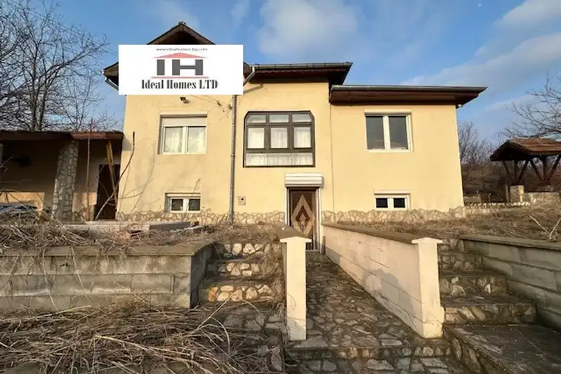 Къща в Плевен, с. Ореховица
