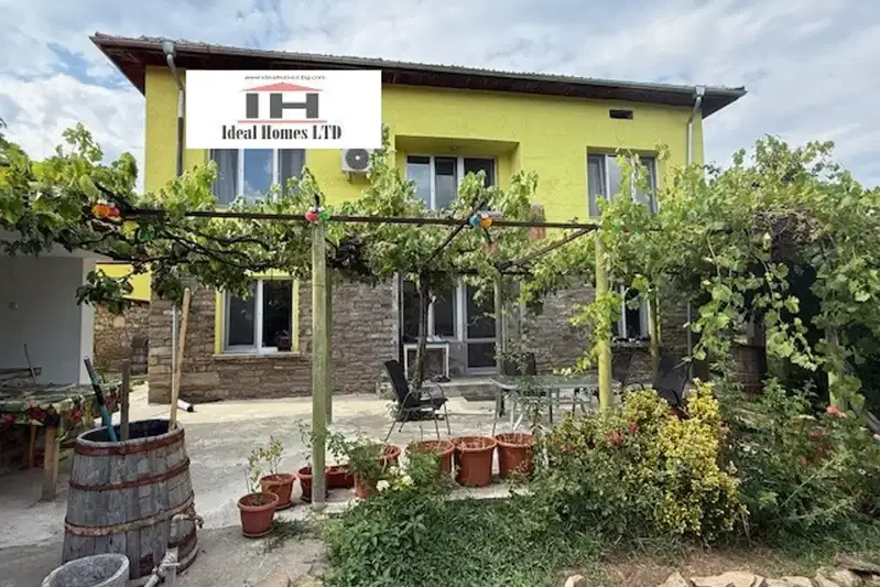 Къща в Габрово, с. Петко Славейков