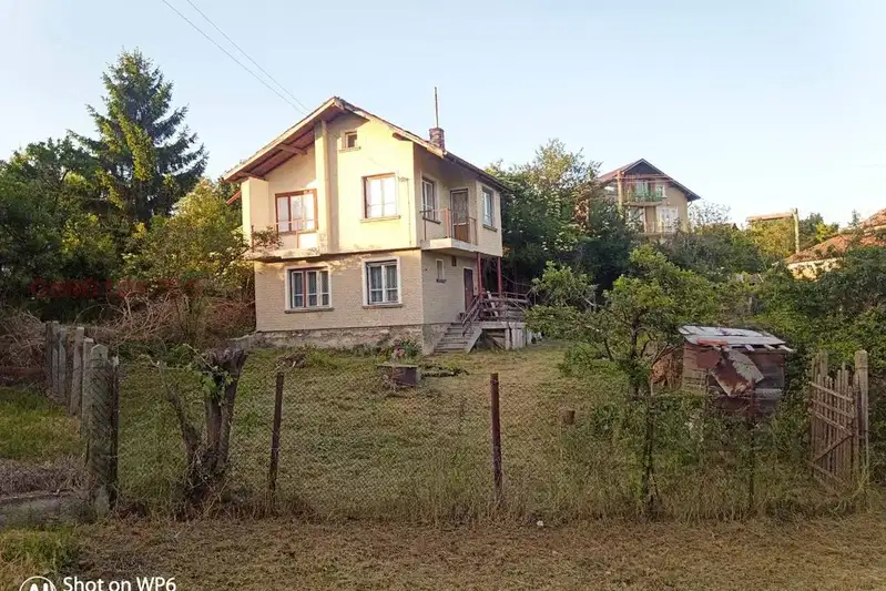 House in област София, Rakita