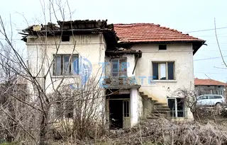 Къща във Велико Търново, с. Страхилово