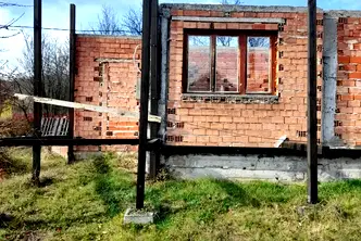 Къща в Перник, с. Светля