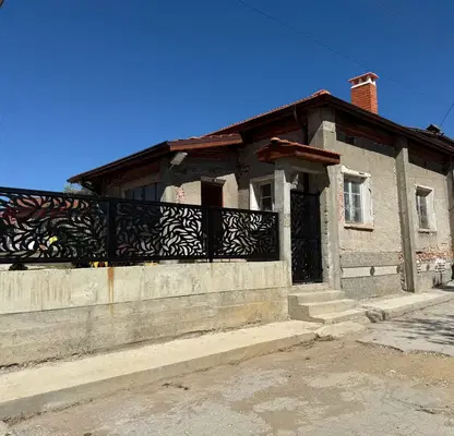 Photo 2 — House in област София, Vakarel