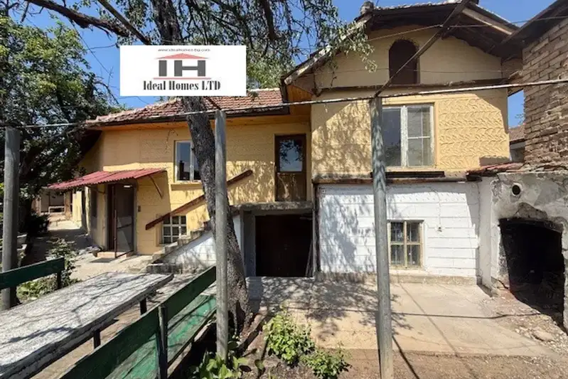 Къща във Велико Търново, с. Вишов