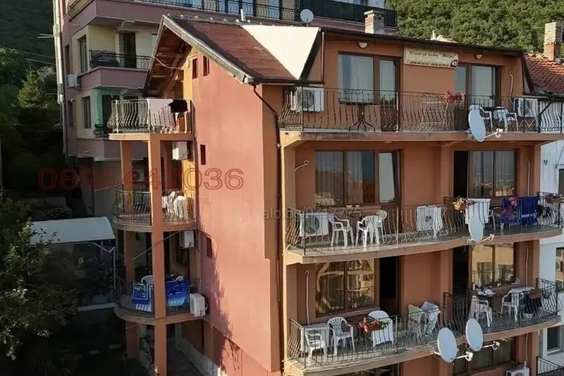 Къща в Бургас, Свети Влас