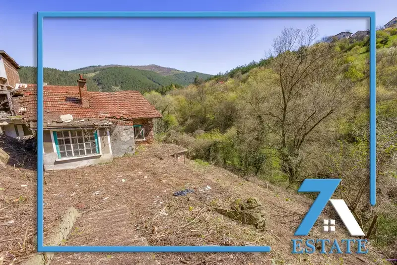 House in област София, Svoge