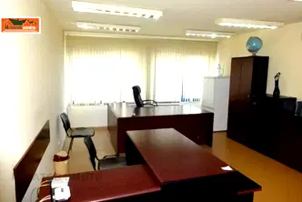 Офис в Пазарджик, Идеален център