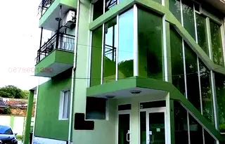 Офис в Русе, Център