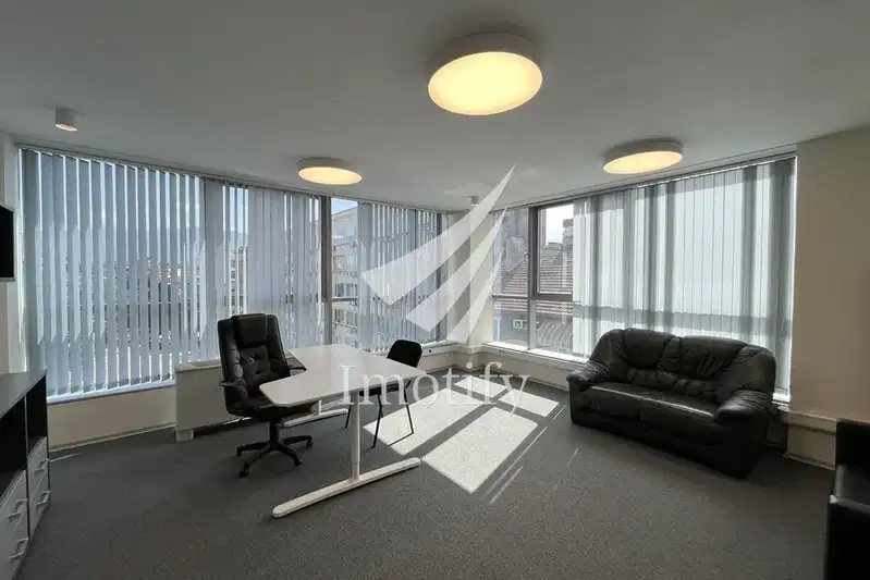 Office in Sofiya, Centyr
