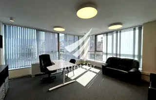 Офис в София, Център