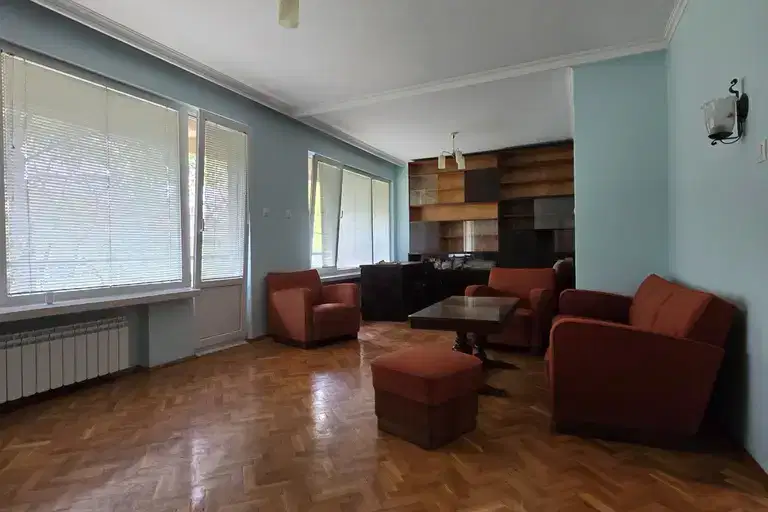 4-bedroom apartment in Sofiya, Iztok