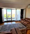 Многостаен апартамент в София, Изток