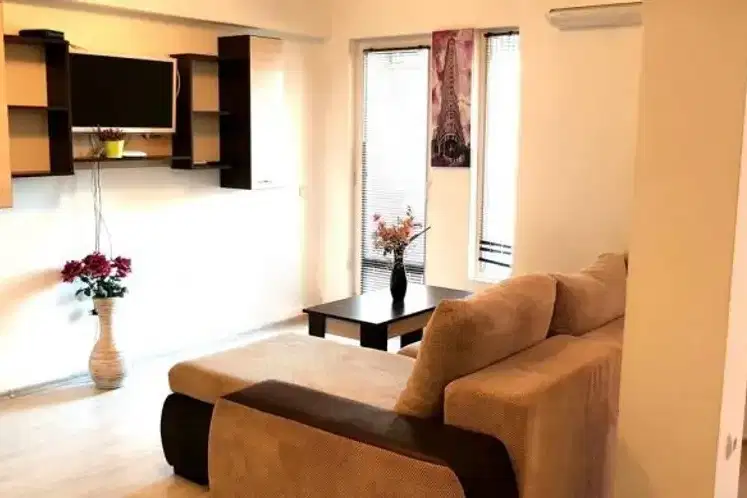 4-bedroom apartment in Burgas, Lazur