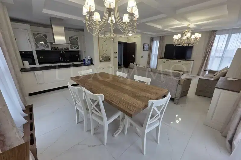 4-bedroom apartment in Sofiya, Pavlovo