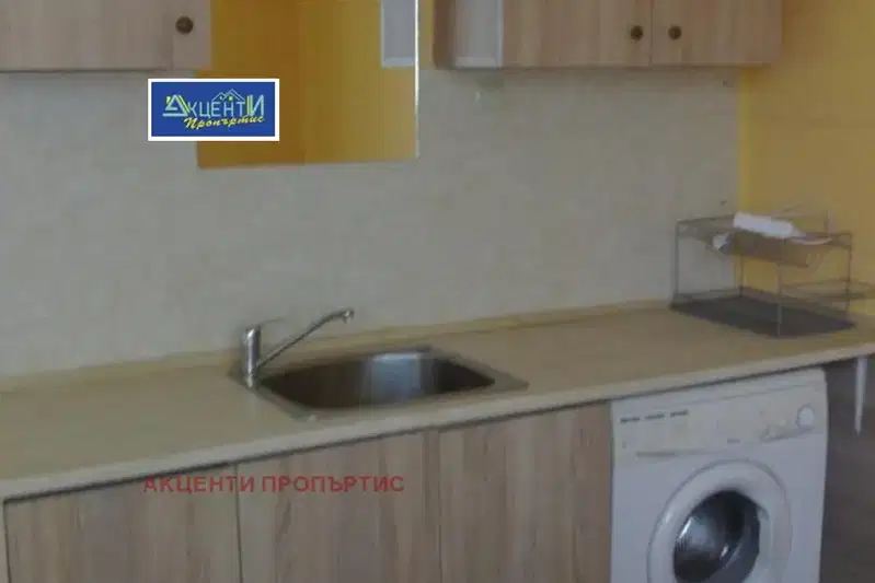 Floor of House in Veliko Tyrnovo, Akaciya