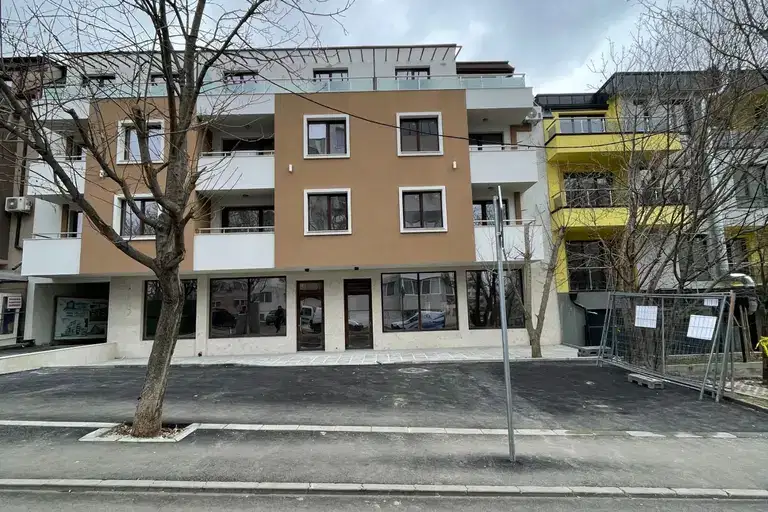 Гараж/Паркомясто в Кайсиева ина