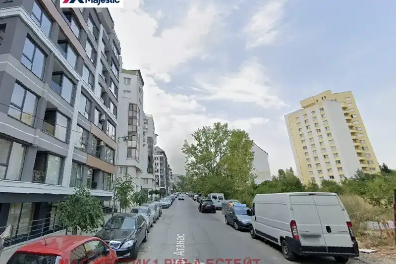 Garage/Parking in Студентски