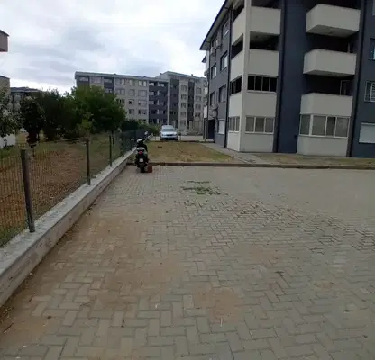 Снимка 3 — Гараж/Паркомясто в Кърджали, Възрожденци