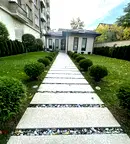 Къща в София, Център