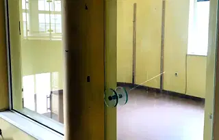 Магазин в Перник, Център
