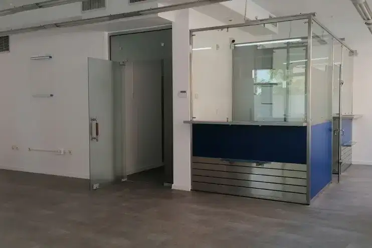 Shop in Plovdiv, Centyr