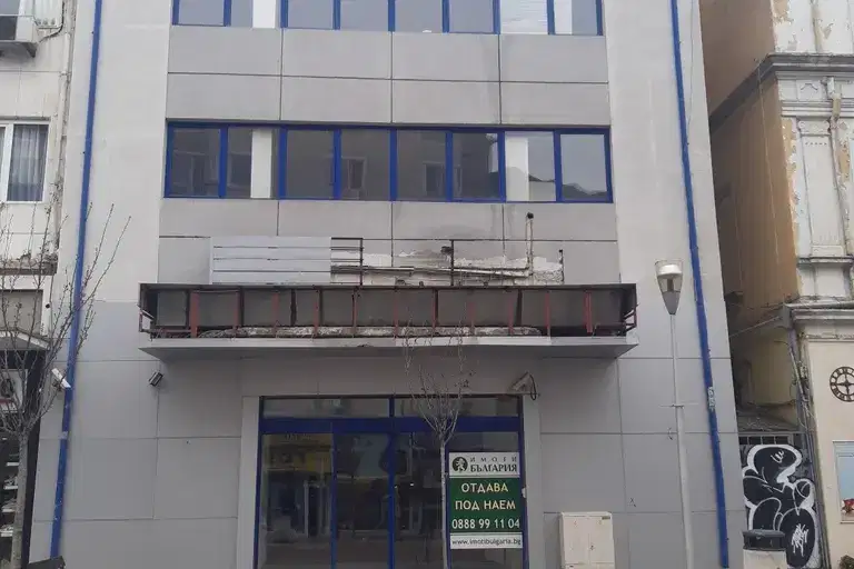 Shop in Varna, Centyr
