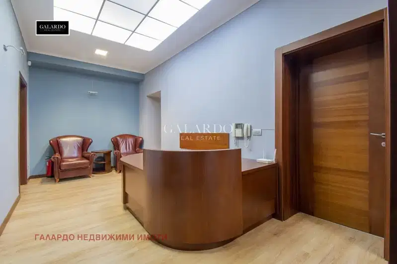 Office in Sofiya, Centyr