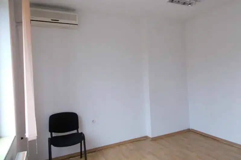 Office in Gabrovo, Centyr