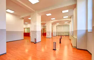Офис в София, Център