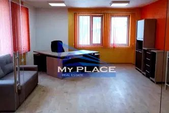 Офис в Шумен, Център