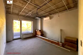 Офис в София, Изток