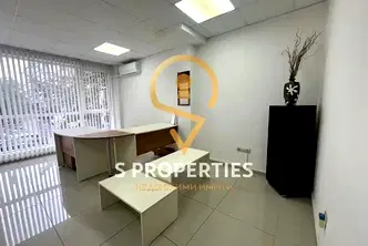 Офис във Варна, Колхозен пазар