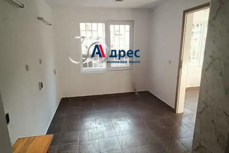 Office in Veliko Tyrnovo, Kolyu Ficheto