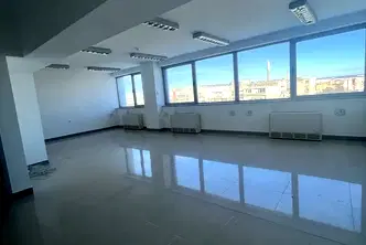 Офис в Плевен, Широк център