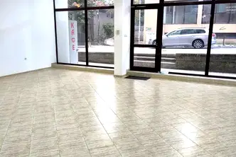 Промишлена сграда във Варна, Левски 1