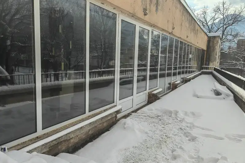 Промишлена сграда във Враца, Промишлена зона