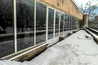 Промишлена сграда във Враца, Промишлена зона