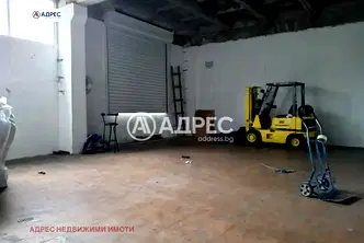 Склад във Велико Търново, Чолаковци