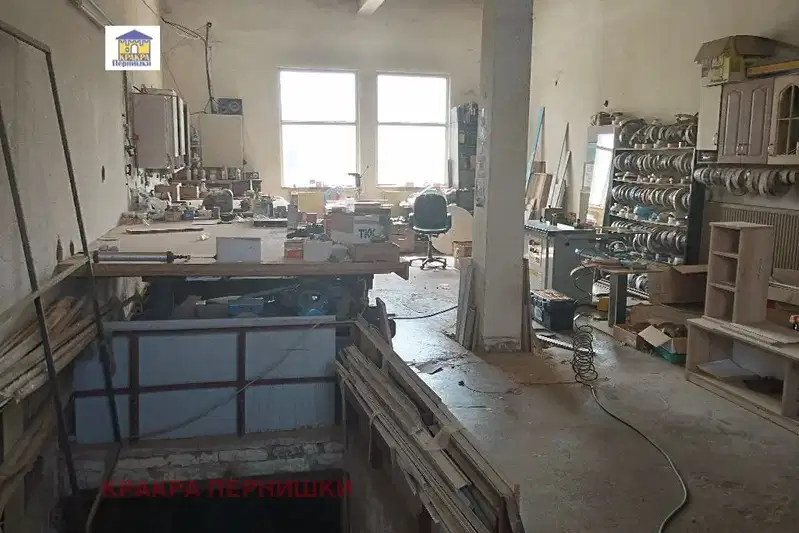 Warehouse in Pernik, Cyrkva