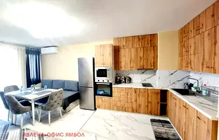 Тристаен апартамент в Ямбол, Аврен