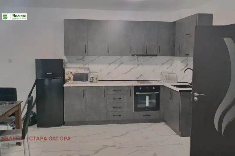 Тристаен апартамент в Стара Загора, Била