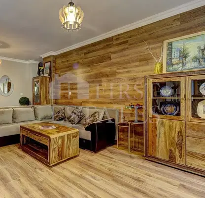 Снимка 4 — Тристаен апартамент в София, Център