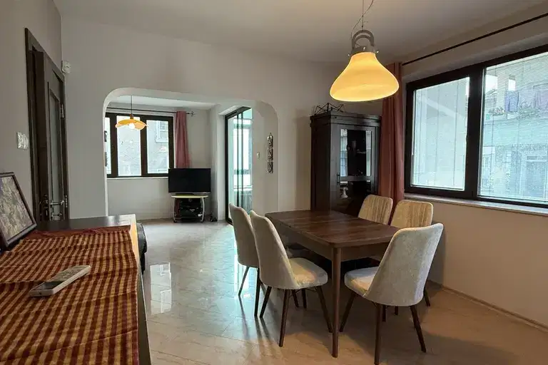 3-bedroom apartment in Plovdiv, Centyr