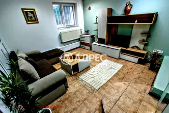 Тристаен апартамент във Велико Търново, Център