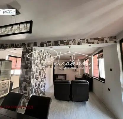 Photo 2 — 3-bedroom apartment in Burgas, Centyr