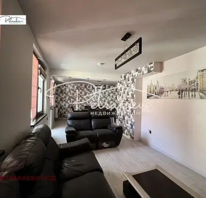 Photo 3 — 3-bedroom apartment in Burgas, Centyr
