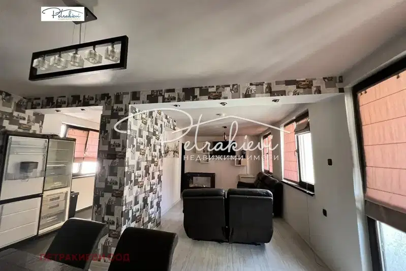 3-bedroom apartment in Burgas, Centyr