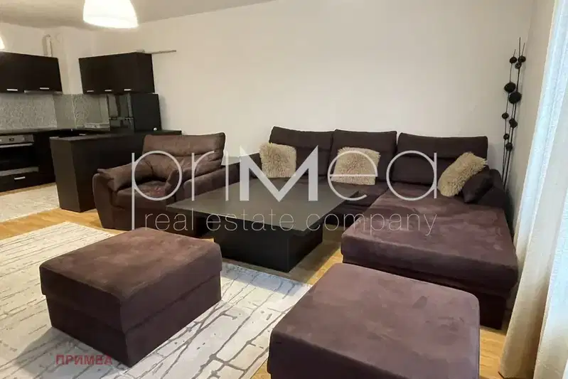 3-bedroom apartment in Burgas, Centyr