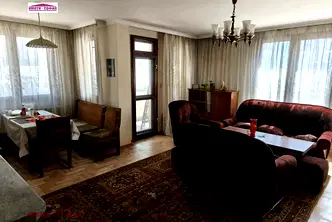 Тристаен апартамент в София, Дървеница