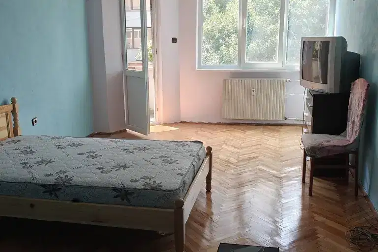3-bedroom apartment in Pleven, Idealen Centyr